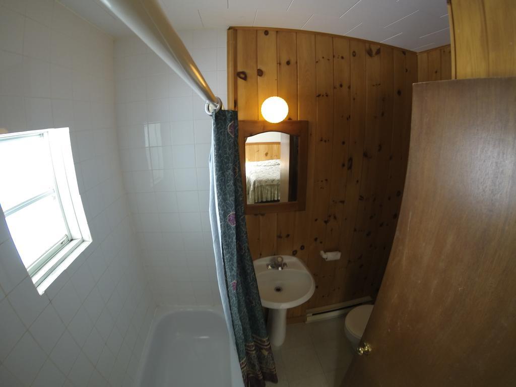 Motel Le Fleuron Сен-Дона-де-Монкалм Стая снимка